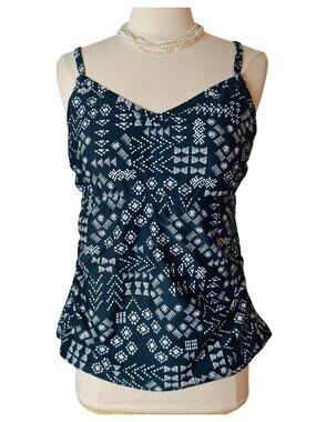 Kona Sol Womens 18W Tankini Top Swimwear Blue White Shelf Bra Plus Size Swim